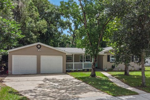 House in Lake Mary, Florida 3 bedrooms, 121.7 sq.m. № 1670607 - photo 2