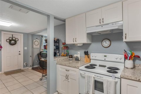 House in Lake Mary, Florida 3 bedrooms, 121.7 sq.m. № 1670607 - photo 13