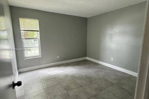 Condominio en alquiler en Lauderhill, Florida, 3 dormitorios, 111.02 m2 № 1945916 - foto 7