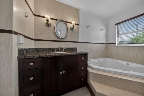 Adosado en venta en Hillsboro Beach, Florida, 6 dormitorios, 870.31 m2 № 2004938 - foto 25