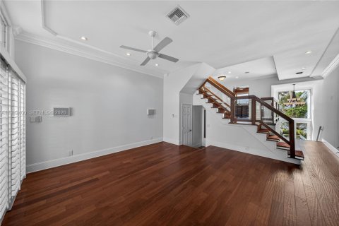 Adosado en venta en Hillsboro Beach, Florida, 6 dormitorios, 870.31 m2 № 2004938 - foto 7