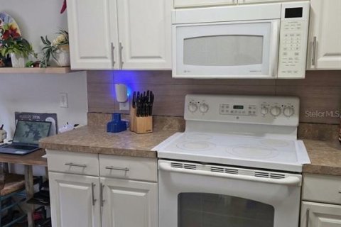 Copropriété à vendre à Port Charlotte, Floride: 2 chambres, 92.53 m2 № 2368910 - photo 12