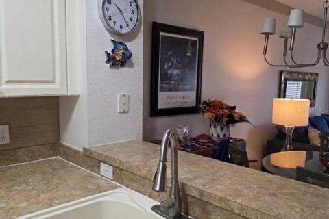 Copropriété à vendre à Port Charlotte, Floride: 2 chambres, 92.53 m2 № 2368910 - photo 13