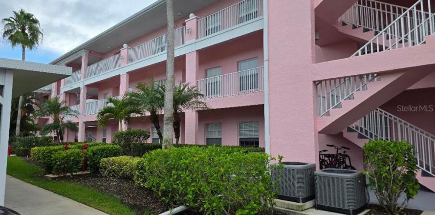 Condo à Port Charlotte, Floride, 2 chambres  № 2368910