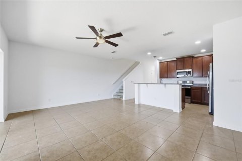 Townhouse in Davenport, Florida 4 bedrooms, 181.16 sq.m. № 2205702 - photo 16