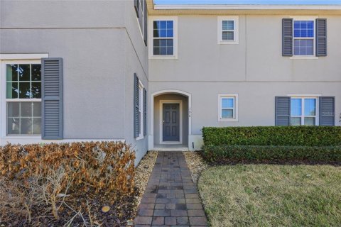 Townhouse in Davenport, Florida 4 bedrooms, 181.16 sq.m. № 2205702 - photo 10