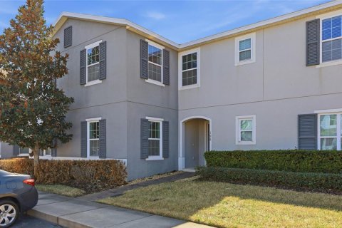 Townhouse in Davenport, Florida 4 bedrooms, 181.16 sq.m. № 2205702 - photo 12