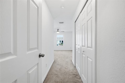 Townhouse in Davenport, Florida 4 bedrooms, 181.16 sq.m. № 2205702 - photo 22