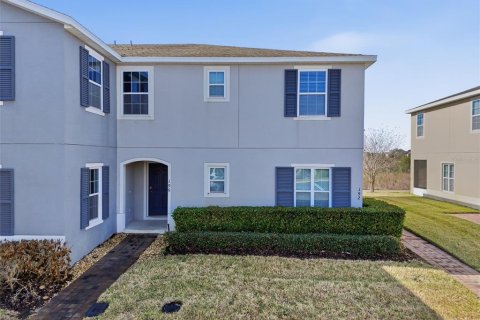 Townhouse in Davenport, Florida 4 bedrooms, 181.16 sq.m. № 2205702 - photo 14