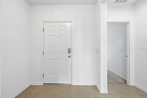Townhouse in Davenport, Florida 4 bedrooms, 181.16 sq.m. № 2205702 - photo 26
