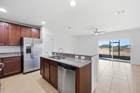 Townhouse in Davenport, Florida 4 bedrooms, 181.16 sq.m. № 2205702 - photo 2