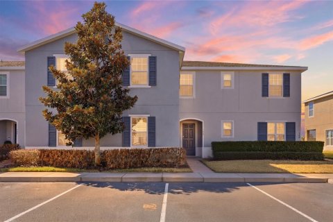 Townhouse in Davenport, Florida 4 bedrooms, 181.16 sq.m. № 2205702