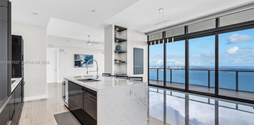 Condo à Miami, Floride, 2 chambres  № 2060847