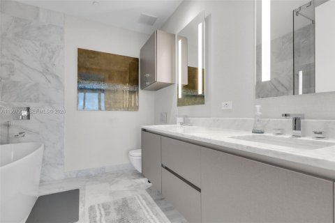 Copropriété à louer à Miami, Floride: 2 chambres, 132.01 m2 № 2060847 - photo 18