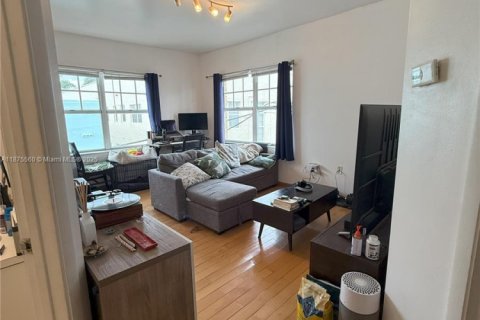 Condo in Miami Beach, Florida, 1 bedroom  № 1929483 - photo 7