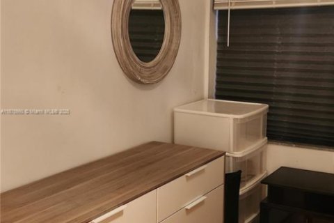 Снять в аренду кондоминиум в Майами-Бич, Флорида 1 спальня, 41.34м2, № 1929483 - фото 22