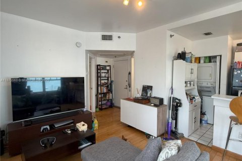 Condo in Miami Beach, Florida, 1 bedroom  № 1929483 - photo 17