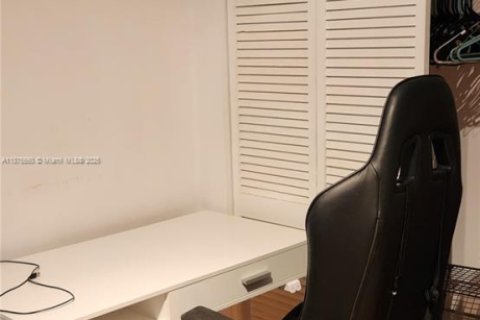 Снять в аренду кондоминиум в Майами-Бич, Флорида 1 спальня, 41.34м2, № 1929483 - фото 21