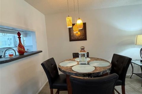 Condo in Clearwater, Florida, 2 bedrooms  № 1586033 - photo 13