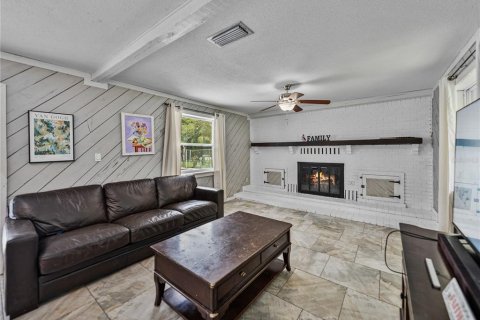 House in Fruitland Park, Florida 6 bedrooms, 251.86 sq.m. № 1831562 - photo 16