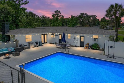 House in Fruitland Park, Florida 6 bedrooms, 251.86 sq.m. № 1831562 - photo 2