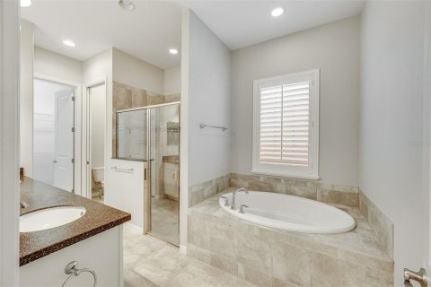 House in Melbourne, Florida 3 bedrooms, 189.89 sq.m. № 2296774 - photo 20