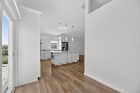 Casa en venta en Redington Shores, Florida, 3 dormitorios, 168.9 m2 № 1917283 - foto 26