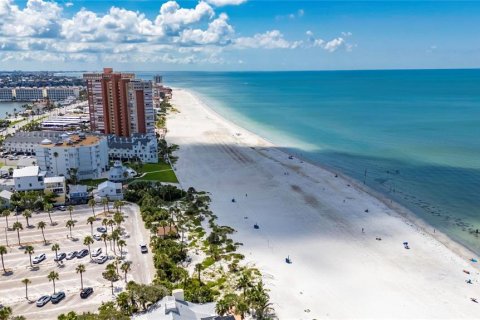 Casa en venta en Redington Shores, Florida, 3 dormitorios, 168.9 m2 № 1917283 - foto 3