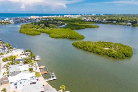 Casa en venta en Redington Shores, Florida, 3 dormitorios, 168.9 m2 № 1917283 - foto 6