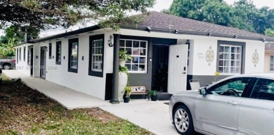 Villa ou maison à Miami, Floride 2 chambres, 99.41 m2 № 2028117