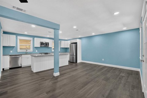 House in Ormond Beach, Florida 2 bedrooms, 97.55 sq.m. № 2220868 - photo 9