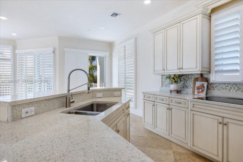 House in St. Lucie, Florida 3 bedrooms, 218.41 sq.m. № 2048869 - photo 11