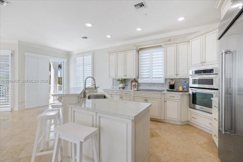 House in St. Lucie, Florida 3 bedrooms, 218.41 sq.m. № 2048869 - photo 12