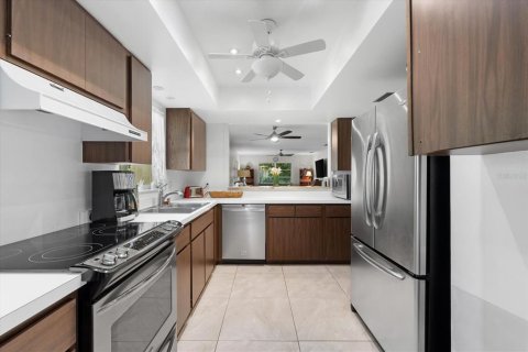 House in Sarasota, Florida 2 bedrooms, 112.6 sq.m. № 1915854 - photo 26