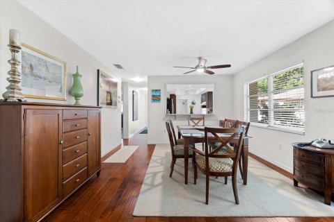 House in Sarasota, Florida 2 bedrooms, 112.6 sq.m. № 1915854 - photo 5