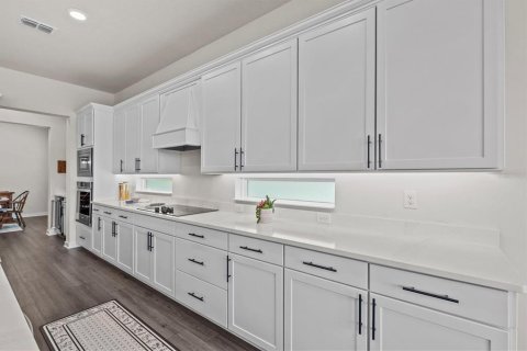 House in Winter Garden, Florida 5 bedrooms, 396.88 sq.m. № 1804113 - photo 26