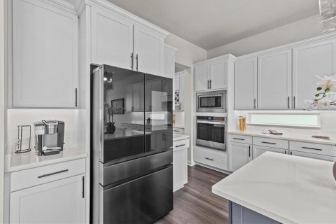 House in Winter Garden, Florida 5 bedrooms, 396.88 sq.m. № 1804113 - photo 27