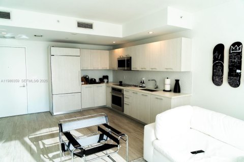 Copropriété à louer à Miami, Floride: 1 chambre, 50.26 m2 № 2047955 - photo 12