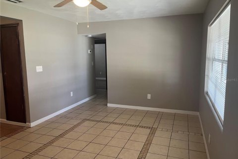 Villa ou maison à louer à Lakeland, Floride: 4 chambres, 128.02 m2 № 2320878 - photo 11