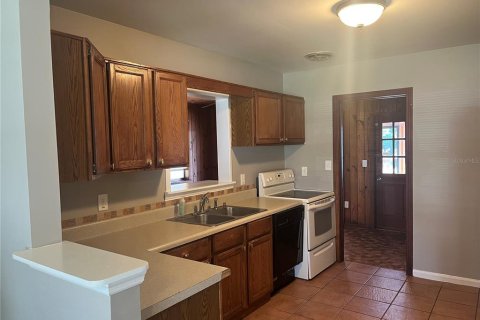 Villa ou maison à louer à Lakeland, Floride: 4 chambres, 128.02 m2 № 2320878 - photo 9
