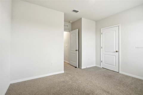 House in Saint Cloud, Florida 4 bedrooms, 204.76 sq.m. № 2289485 - photo 28
