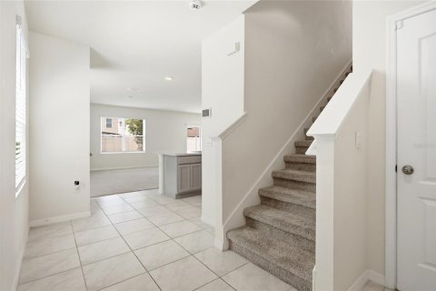 House in Saint Cloud, Florida 4 bedrooms, 204.76 sq.m. № 2289485 - photo 8