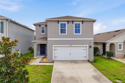 House in Saint Cloud, Florida 4 bedrooms, 204.76 sq.m. № 2289485 - photo 4