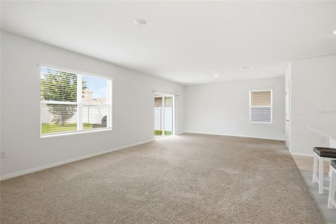 House in Saint Cloud, Florida 4 bedrooms, 204.76 sq.m. № 2289485 - photo 13