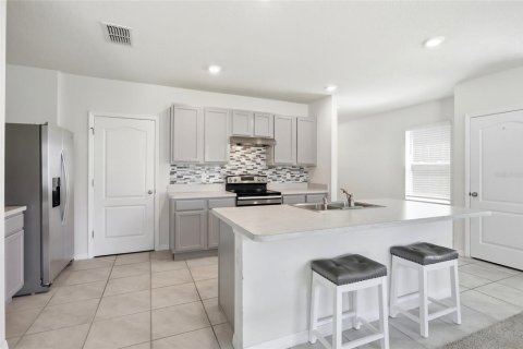 House in Saint Cloud, Florida 4 bedrooms, 204.76 sq.m. № 2289485 - photo 10