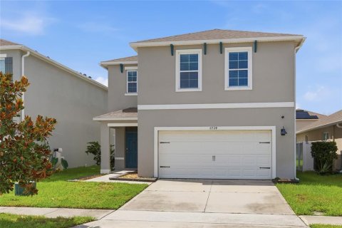 House in Saint Cloud, Florida 4 bedrooms, 204.76 sq.m. № 2289485