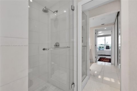 Condo in Miami, Florida, 2 bedrooms  № 1691373 - photo 21