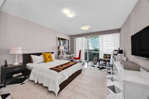 Condo in Miami, Florida, 2 bedrooms  № 1691373 - photo 17