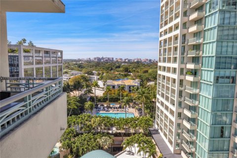 Condo in Miami, Florida, 2 bedrooms  № 1691373 - photo 26