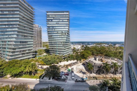 Condo in Miami, Florida, 2 bedrooms  № 1691373 - photo 27